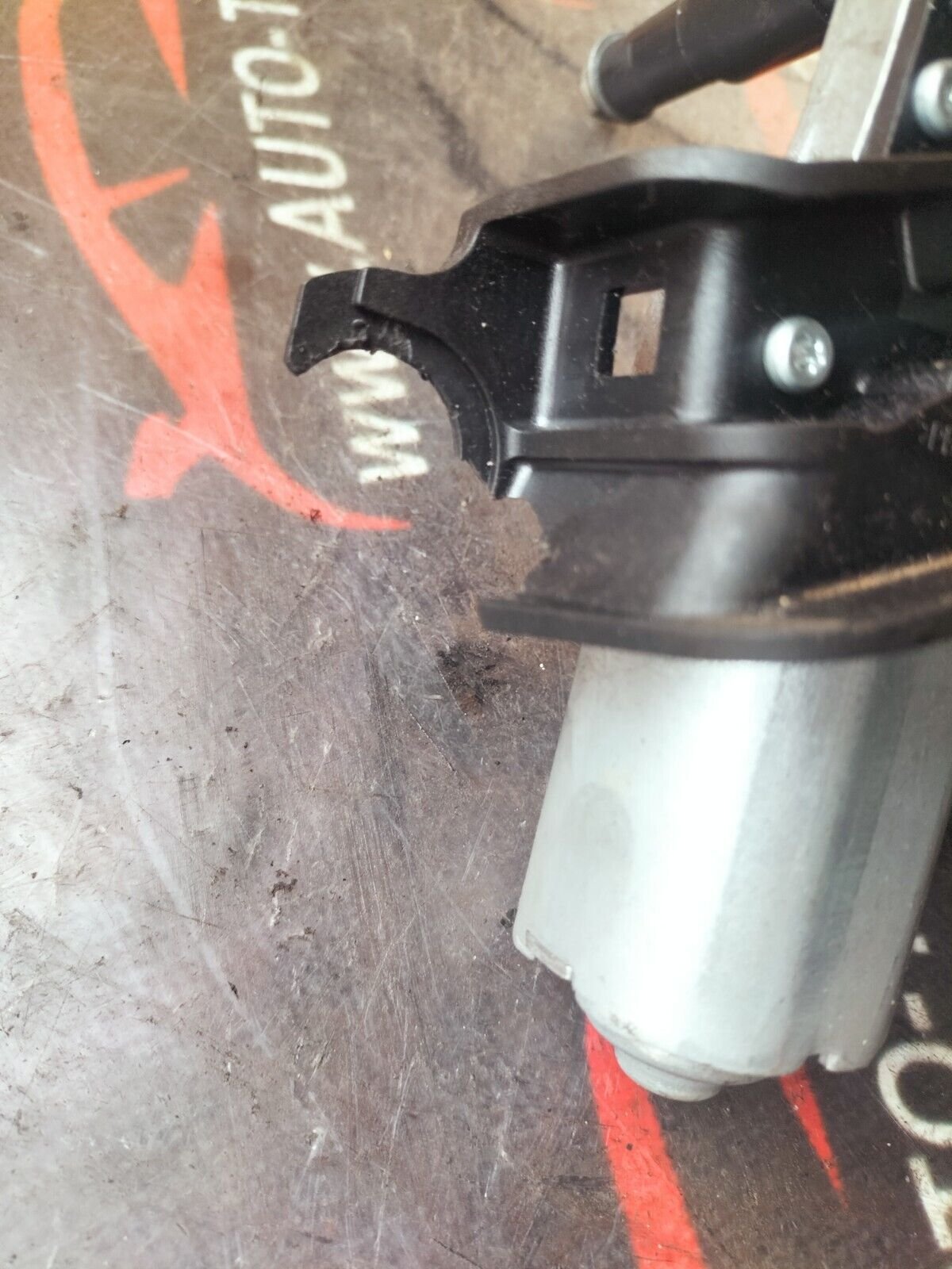 MOTEUR ESSUIE GLACE ARRIERE  C4 1.6 HDI 110 CH 9646803180