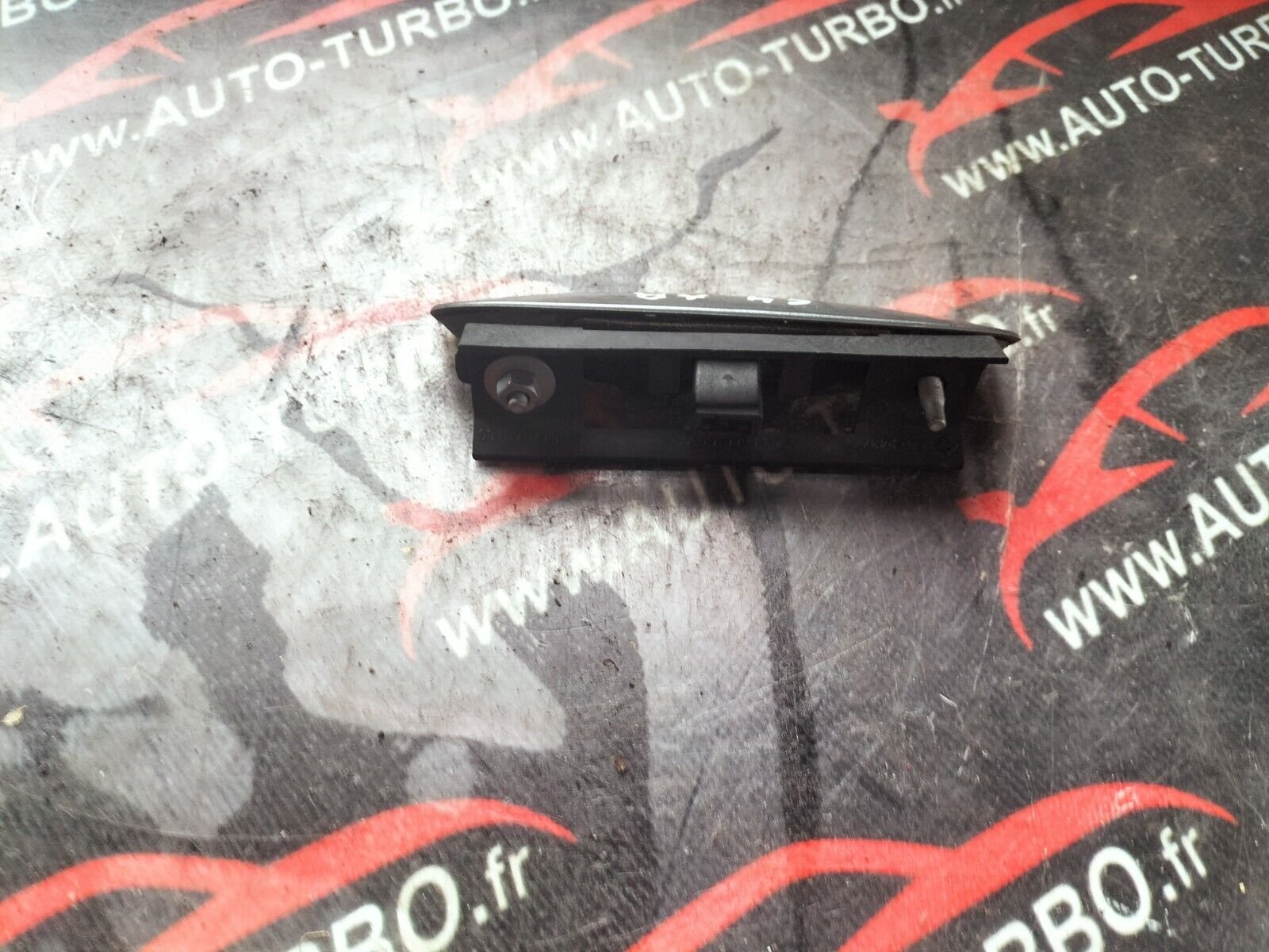 ACTIONNEUR SERRURE HAYON  CITROEN C4 1.6 HDI 110 CH 9657068180