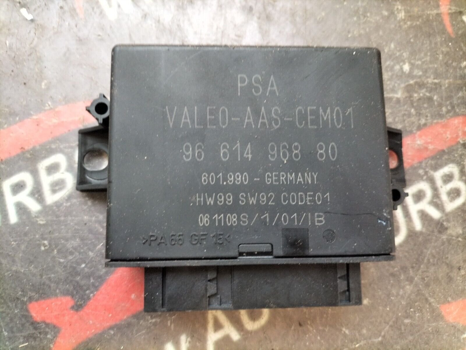 CALCULATEUR RADARS DE RECUL  CITROEN C4 9661496880-01