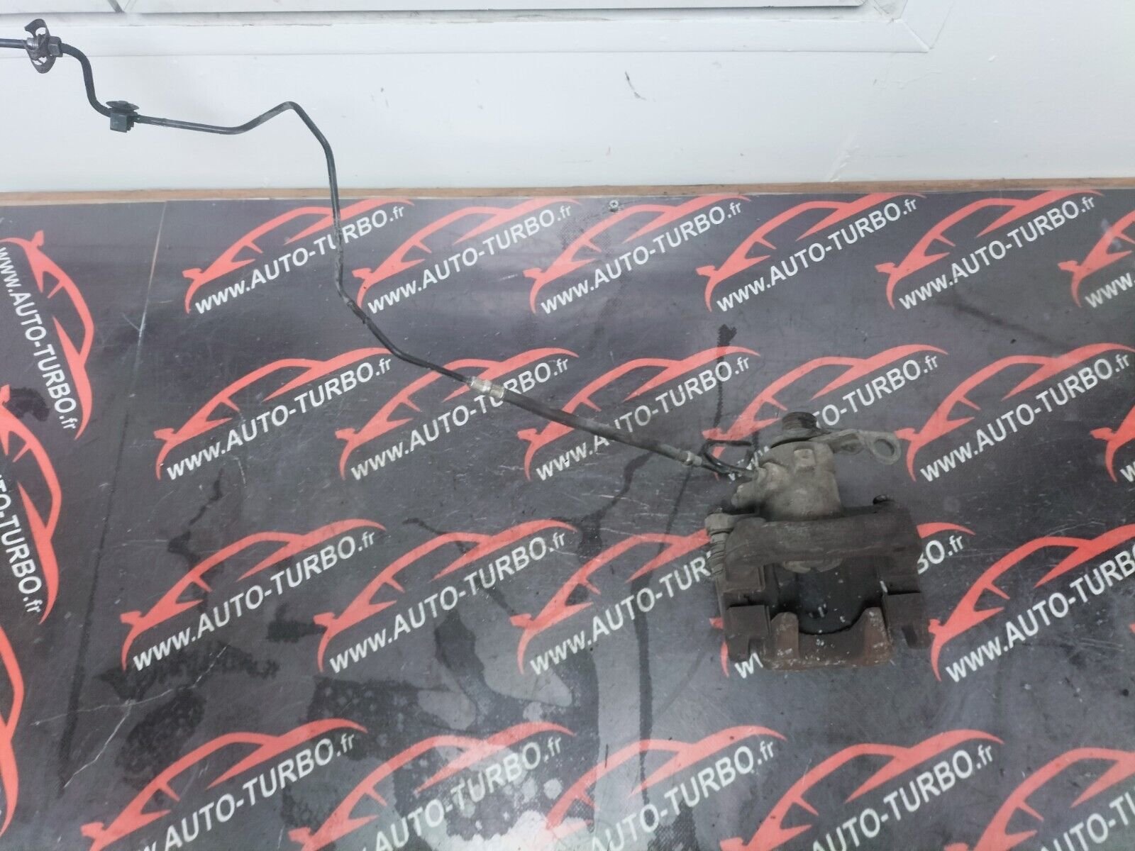 ETRIER DE FREIN ARRIERE DROITE CITROEN C4 1.6 HDI 9688242680