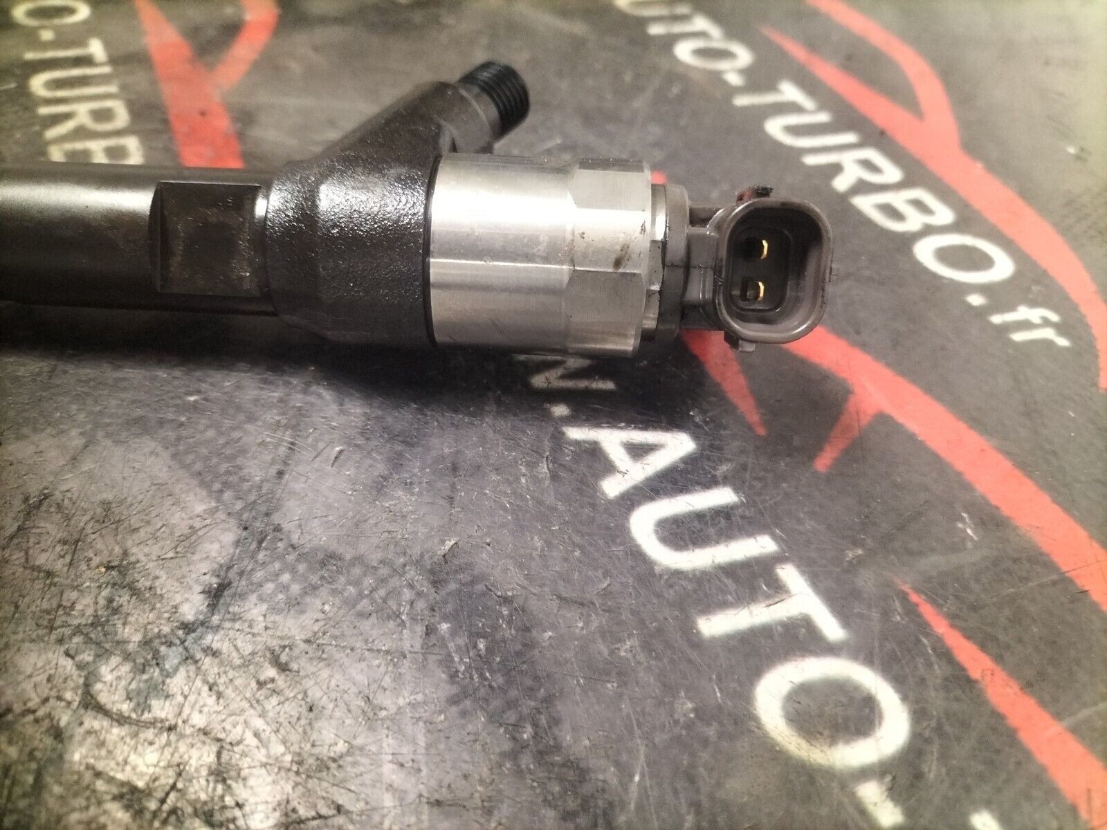 INJECTEUR DIESEL OPEL MOKKA/ZAFIRA/INSIGNIA/MERIVA 1.6 CDTI LVL 55570012 DENSO