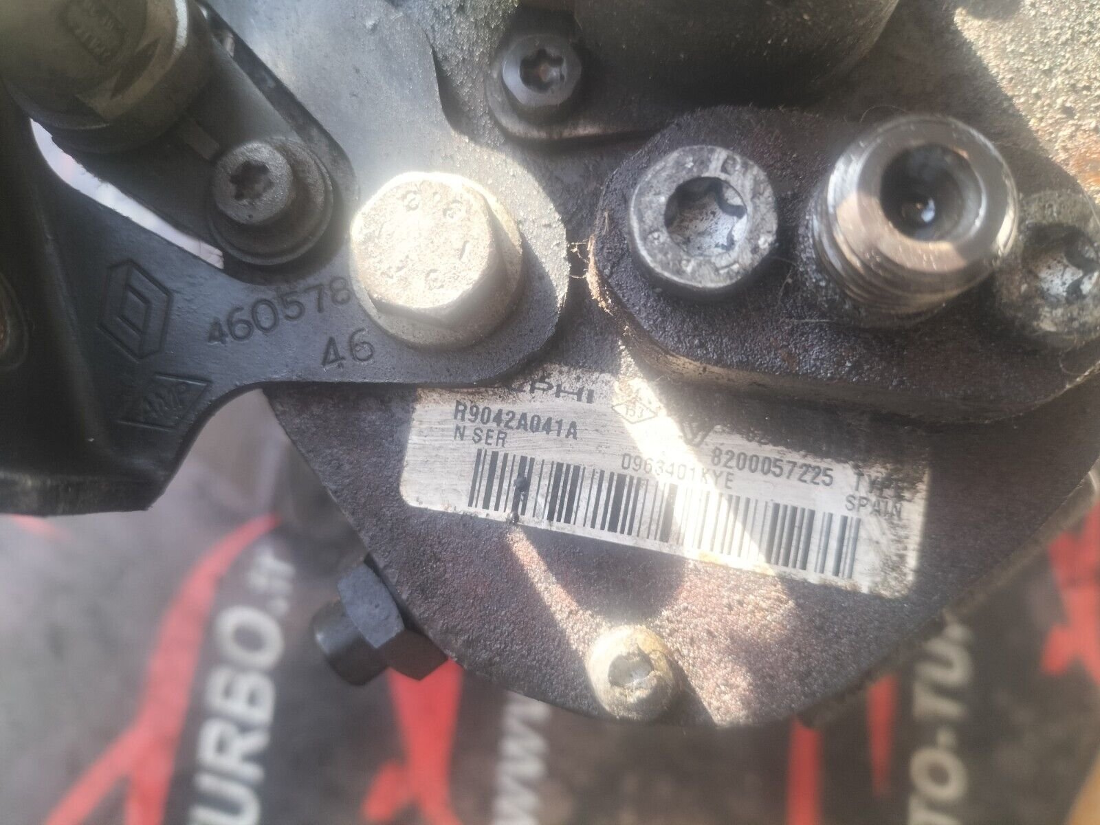 POMPE A INJECTION RENAULT 1.5 DCI 8200057225 DELPHI R9042A041