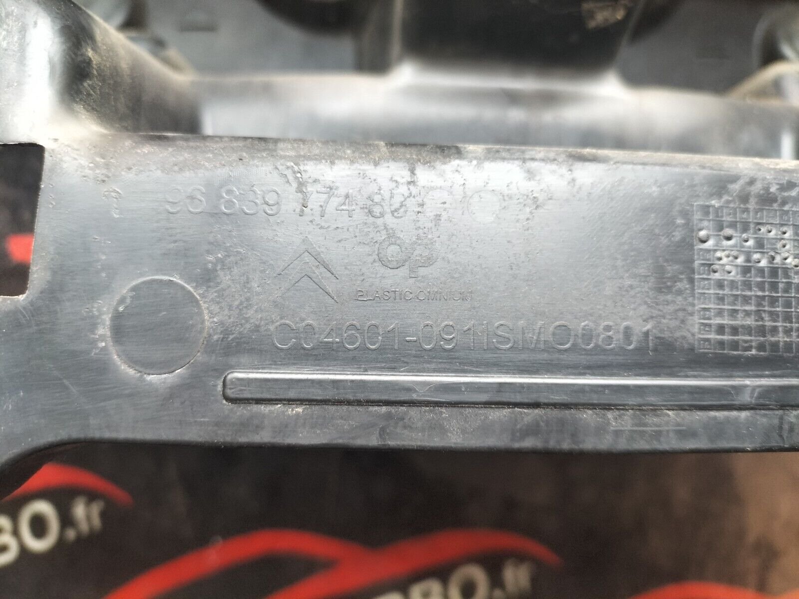 SUPPORT CENTRALE PARE CHOC ARRIERE  CITROEN DS3  1.6 THP  9683582680