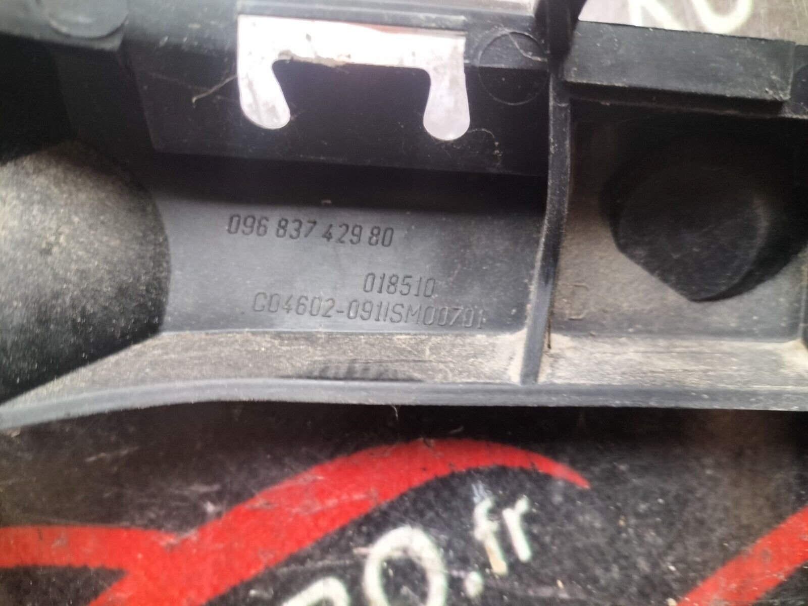 SUPPORT FIXATION  PARE CHOC ARRIERE DROITE   CITROEN DS3  1.6 THP  9683742980