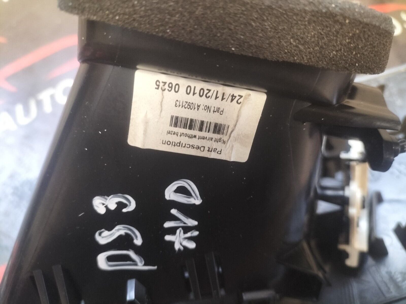 AERATEUR DROITE  CITROEN DS3  1.6 THP  156 CH 1015360