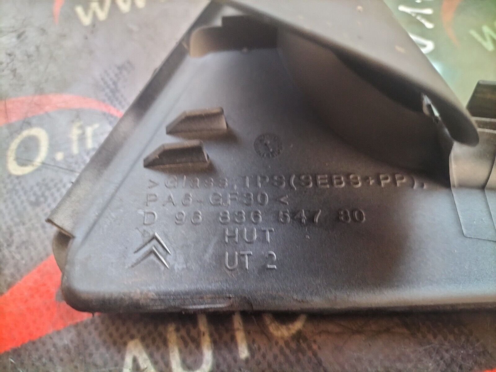 CUSTODE AVANT DROITE  CITROEN DS3  1.6 THP  9683654780