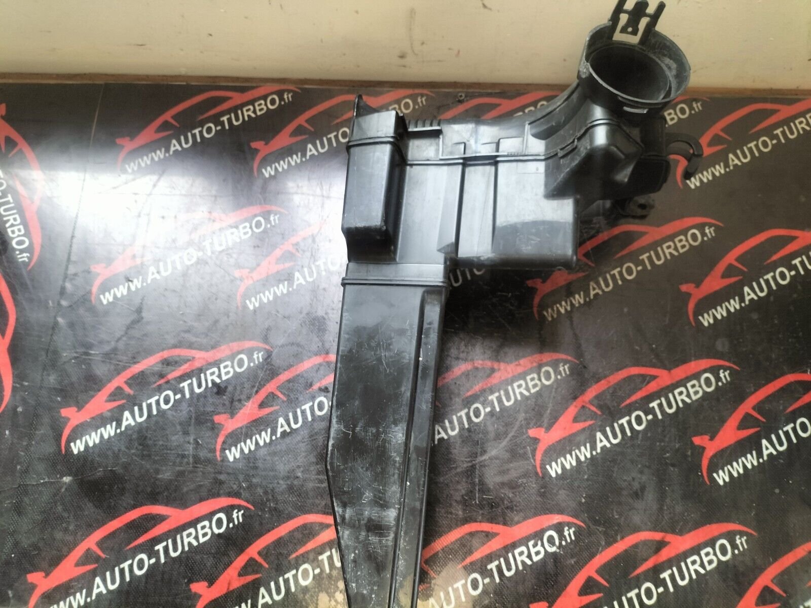 RESONATEUR D'ADMISSION  CITROEN DS3 1.6 THP PSA4303