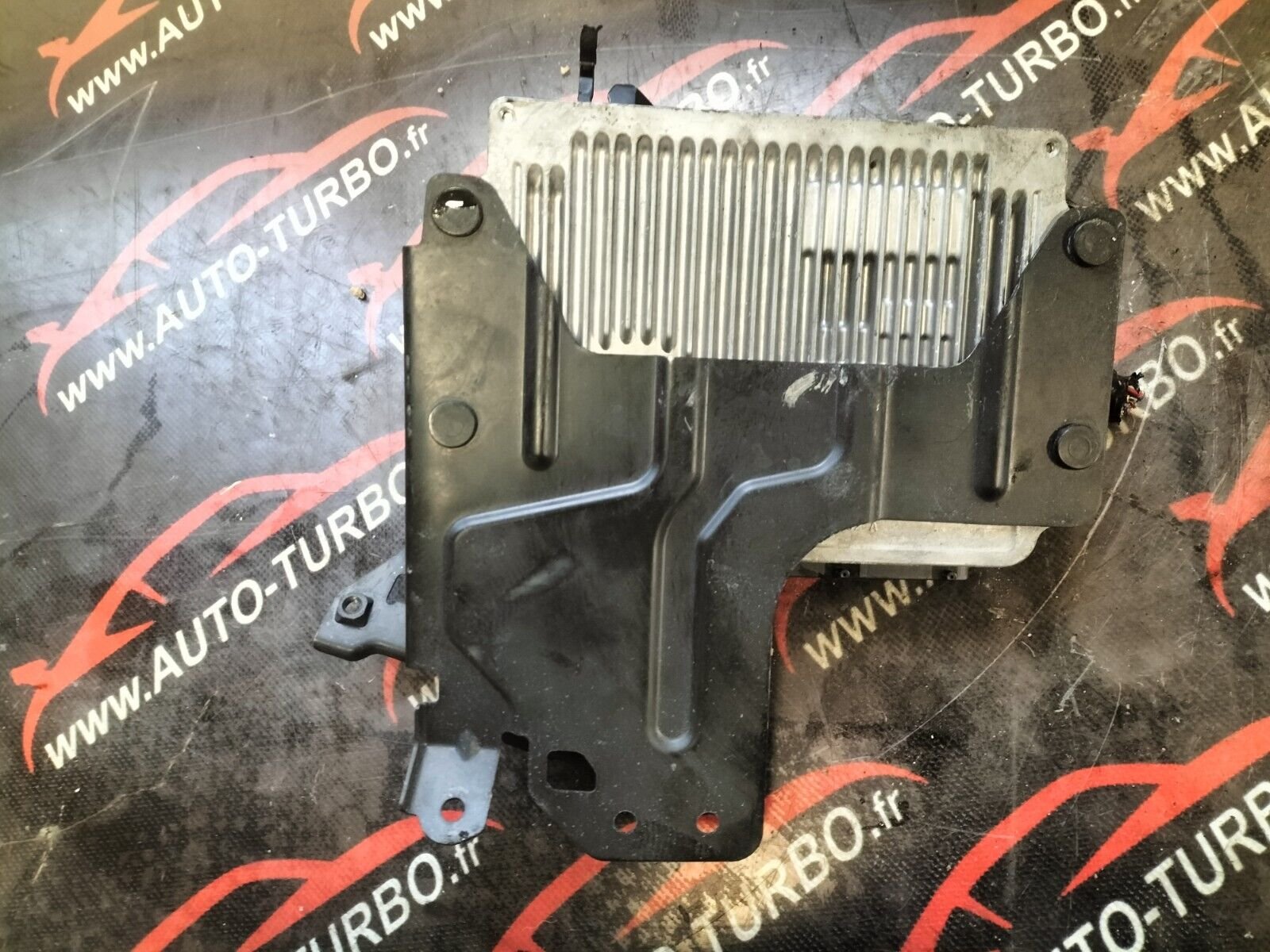 ECU CALCULATEUR MOTEUR MAZDA CX5 2.2 D 4x4 150 CH SH0318881K