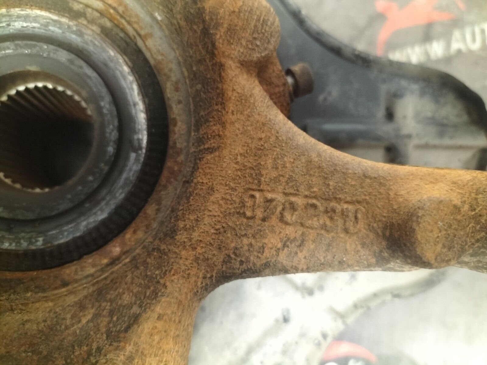 MOYEU DE ROUE AVANT DROITE PEUGEOT BOXER CITROEN JUMPER 2.2 HDI