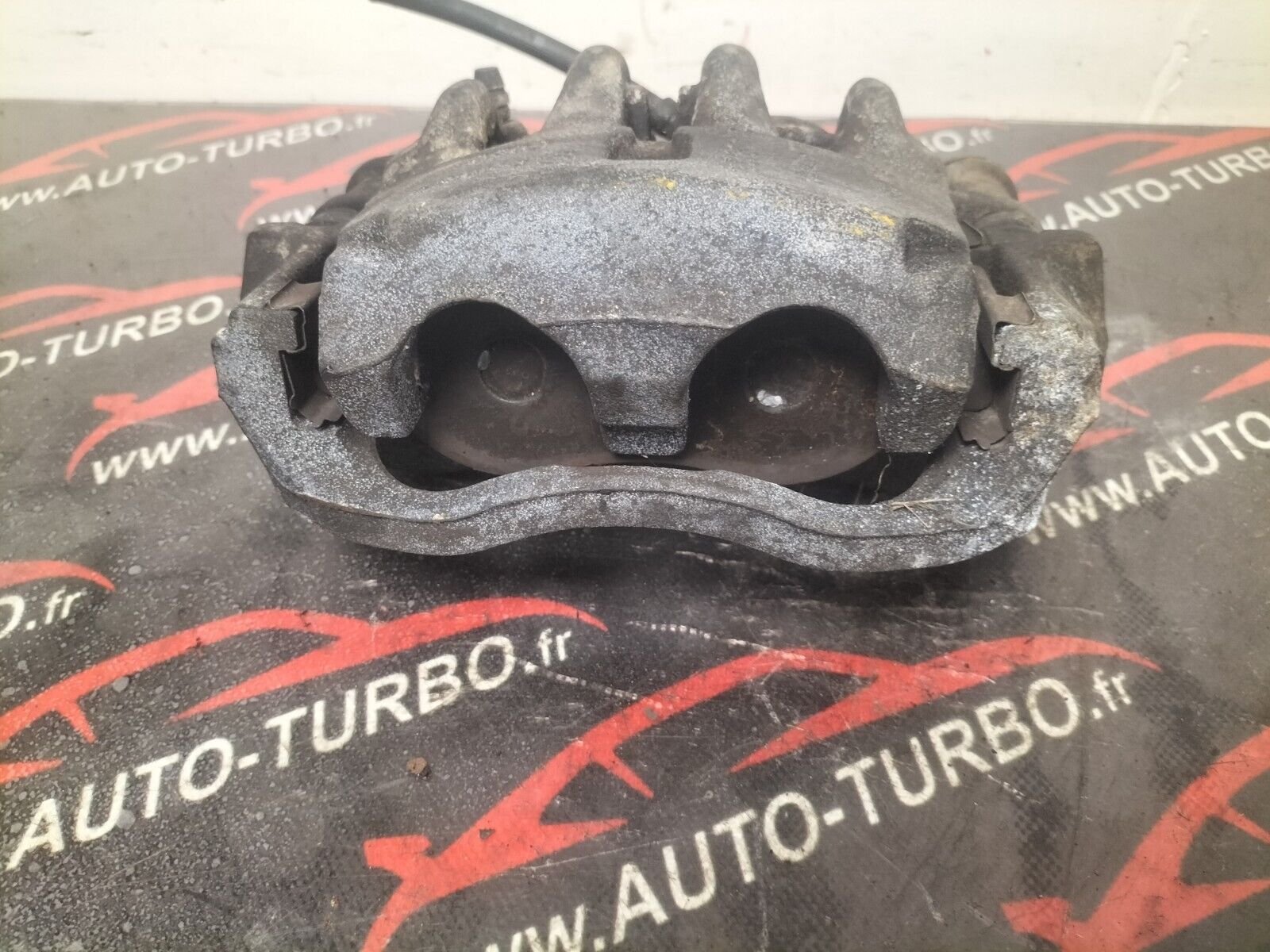 ETRIER DE FREIN AVANT DROITE PSA BOXER JUMPER 2.2 HDI 22942200