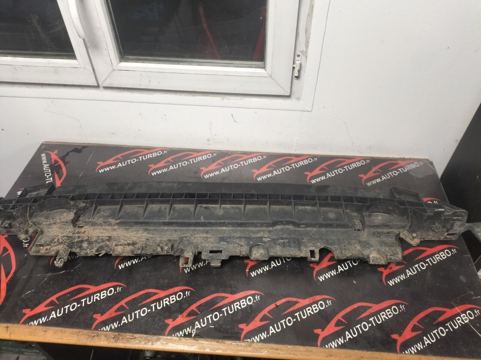 ABSORBEUR INFERIEUR PARE CHOC AVANT CITROEN DS3 1.6 THP 156 CH 9683447280