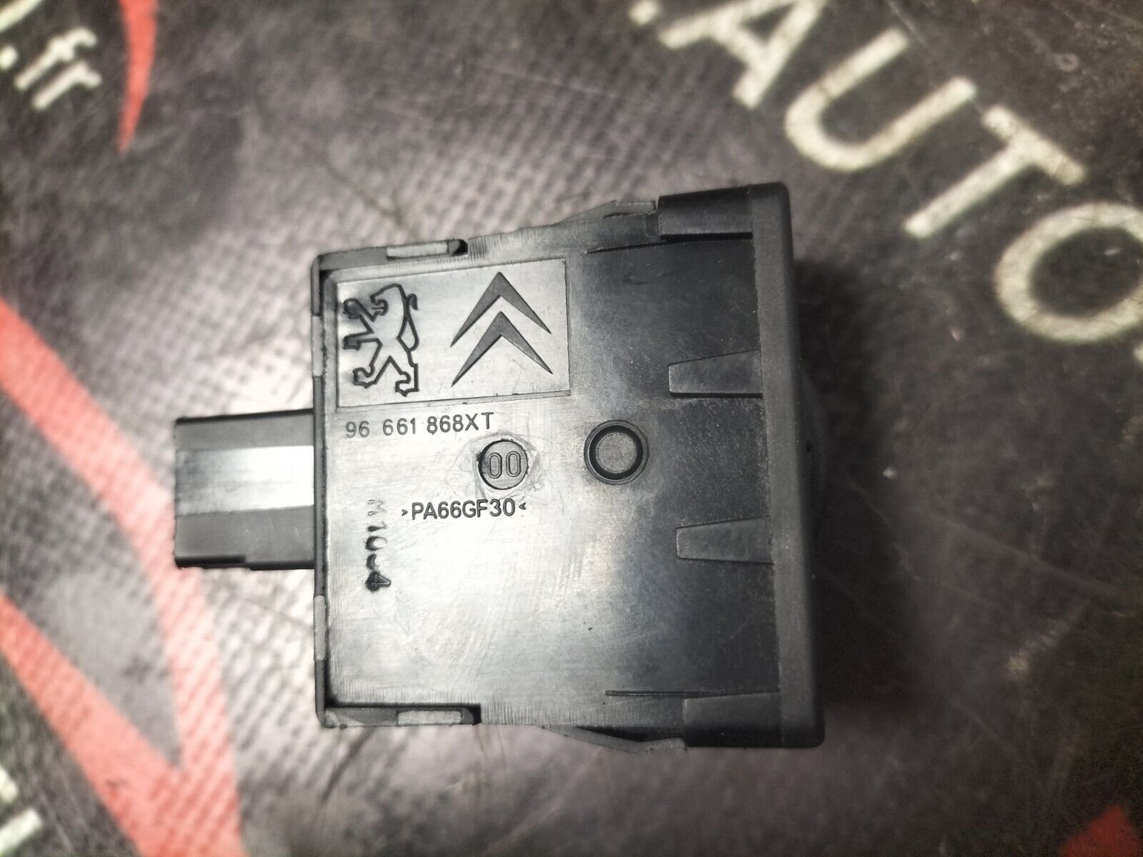 BOUTON REGLAGE DES PHARES CITROEN DS3 1.6 THP 156 CH 96661868XT