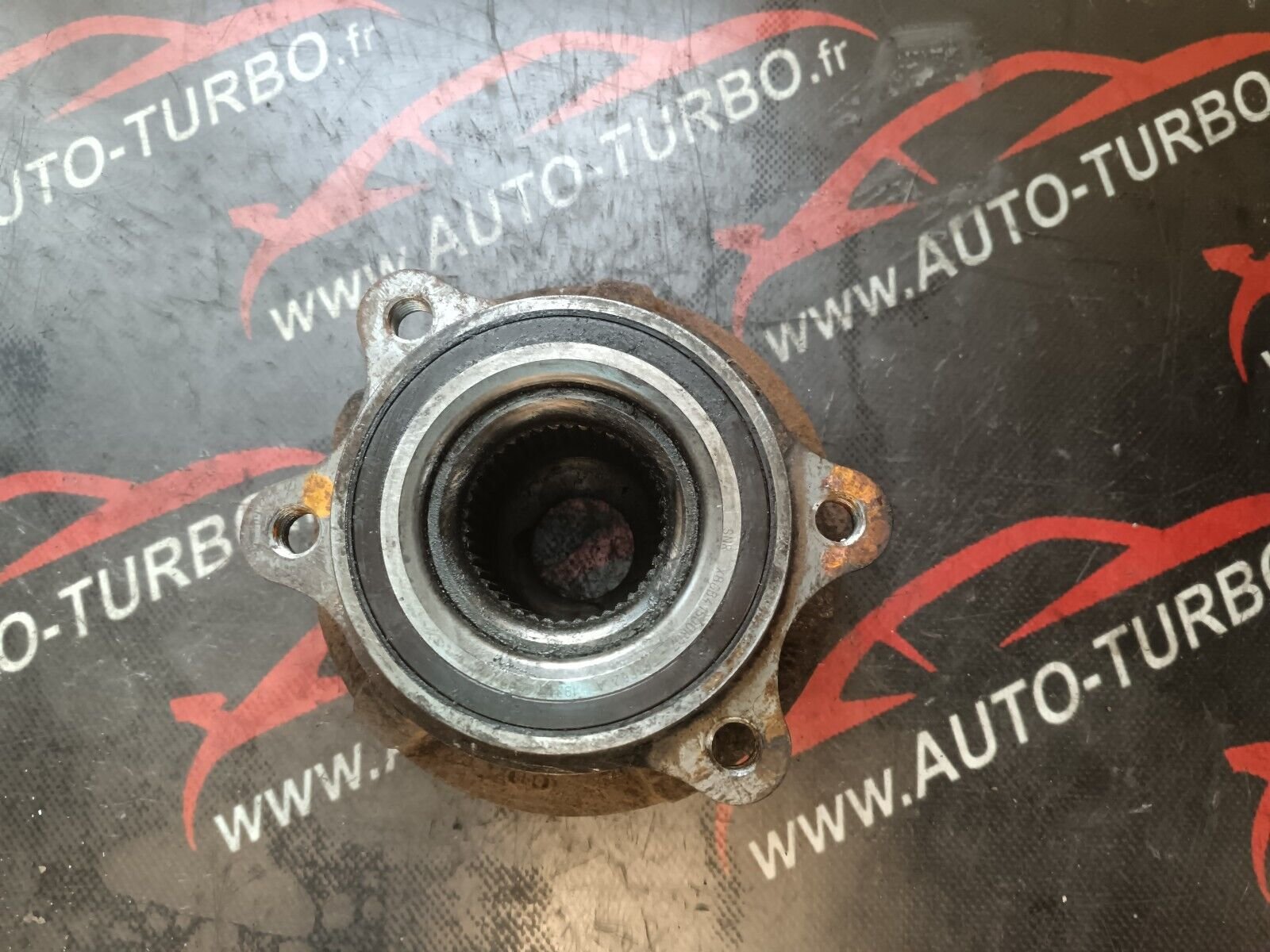 MOYEAU ARRIERE GAUCHE AUDI A5 3L TDI 8K0401615B