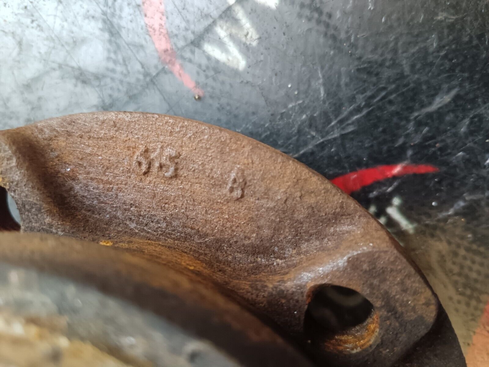 MOYEAU ARRIERE GAUCHE AUDI A5 3L TDI 8K0401615B