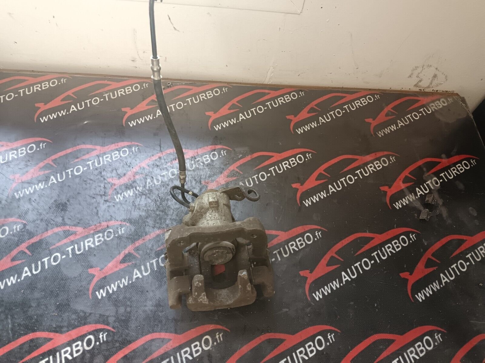 ETRIER DE FREIN ARRIERE  GAUCHE CITROEN C4 1.6 HDI