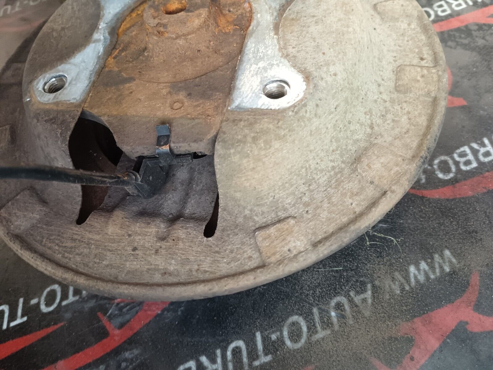 FUSEE ARRIERE GAUCHE CITROEN C4 1.6 HDI