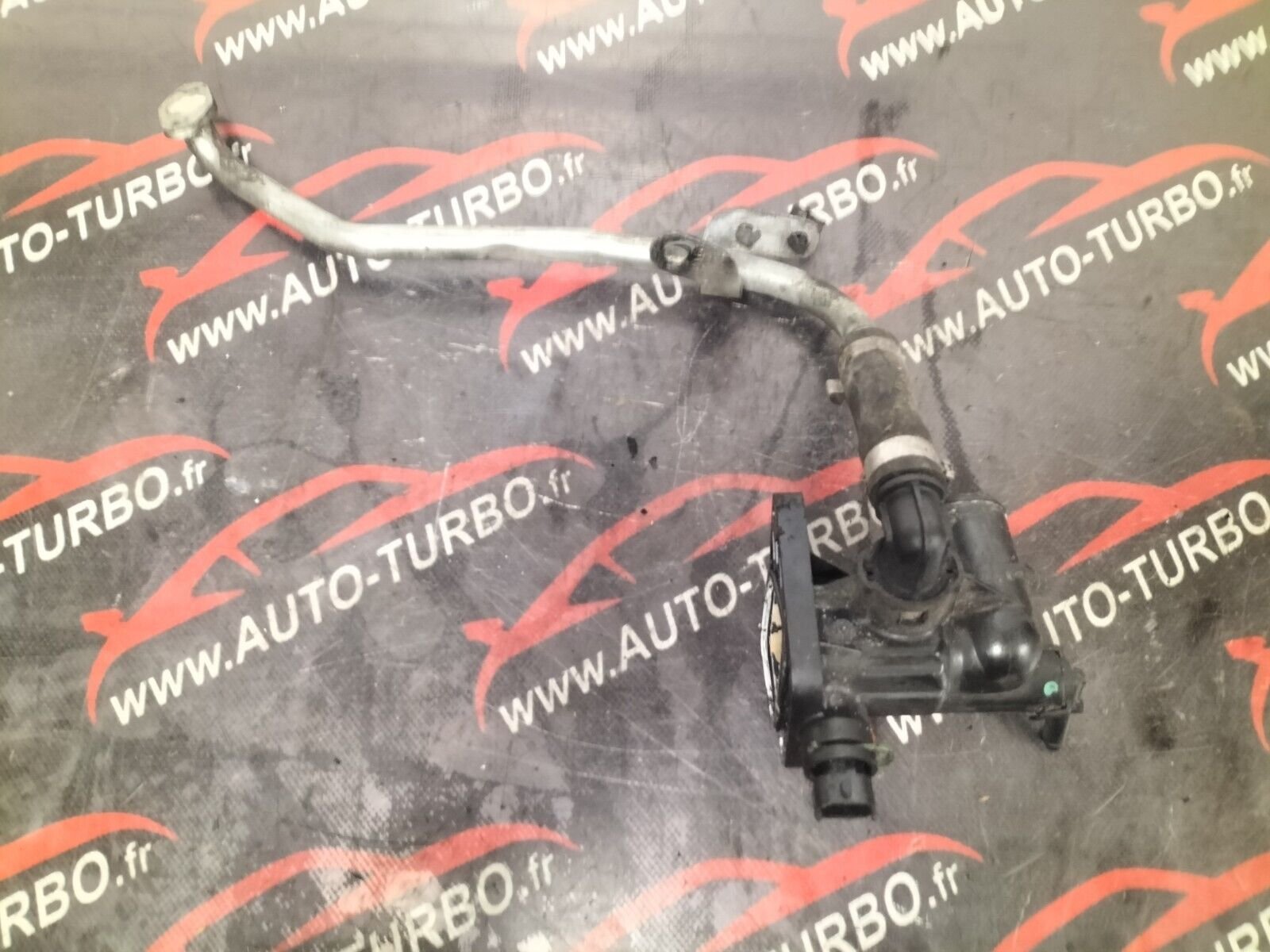 BOITIER THERMOSTAT  REFROIDISSEMENT  OPEL 1.3 CDTI FIAT JTD 55233327