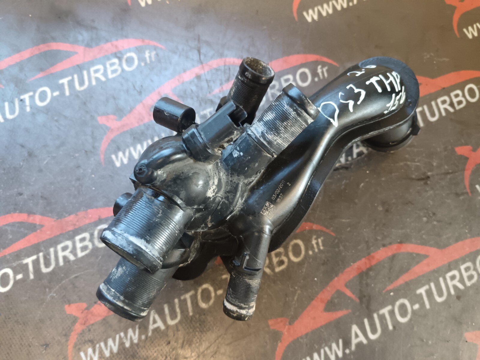 BOITIER THERMOSTAT DE REFROIDISSEMENT CITROEN DS3 1.6 THP 156 CH V753452180