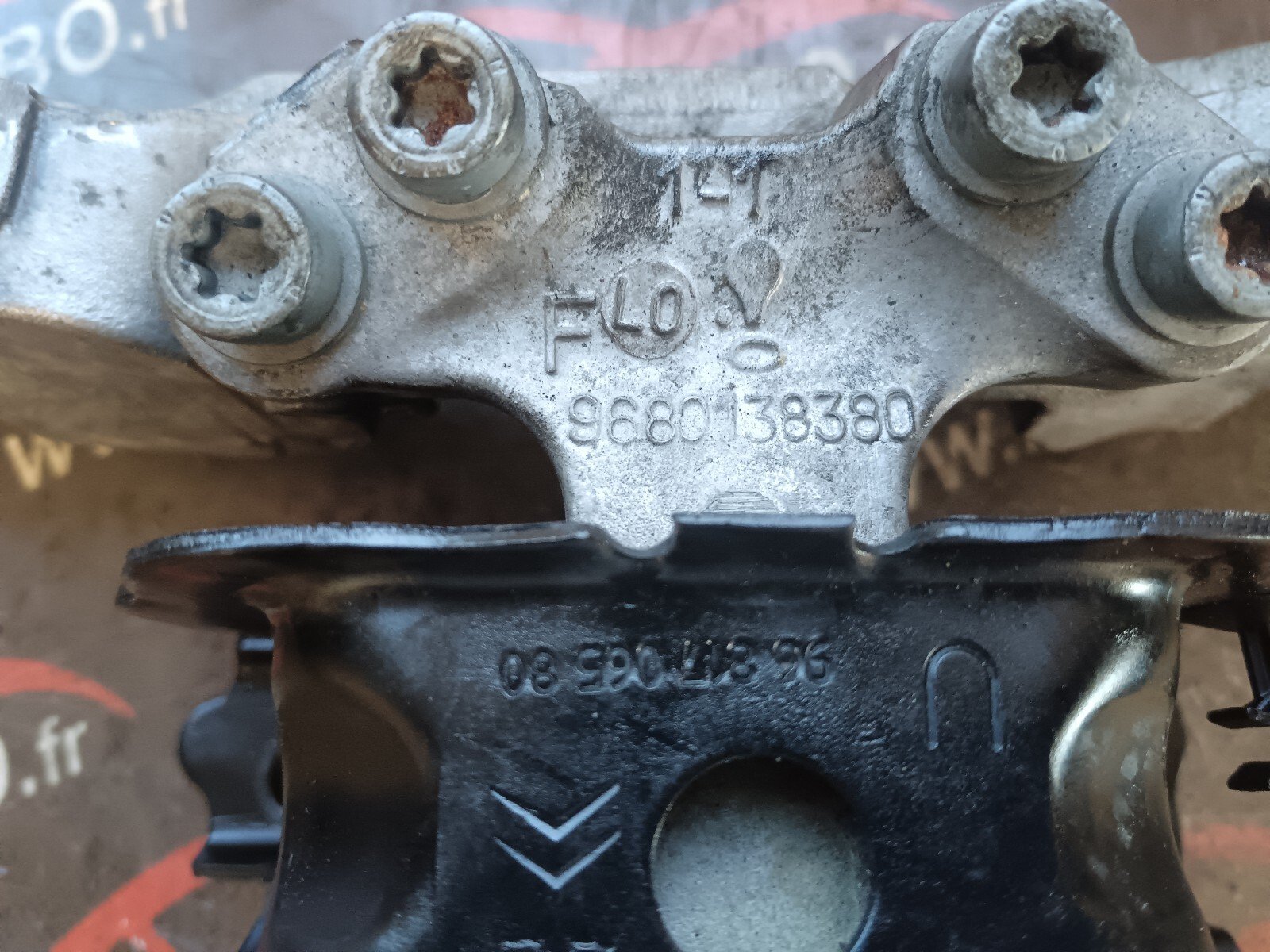 SUPPORT MOTEUR  DROITE  CITROEN DS3 1.6 THP 156 CH 9680138380