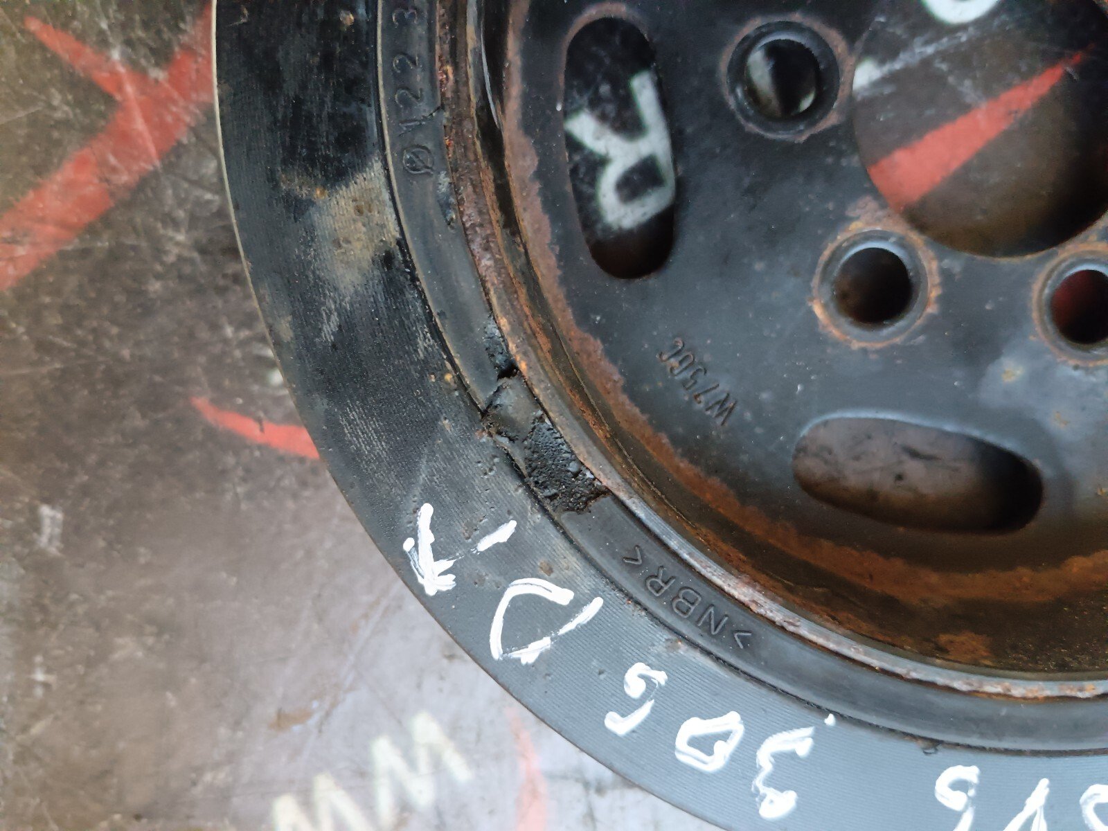 POULIE DE VILEBREQUIN RANGE ROVER SPORT 3.0 TDV6 306DT 4R8Q6B319AA