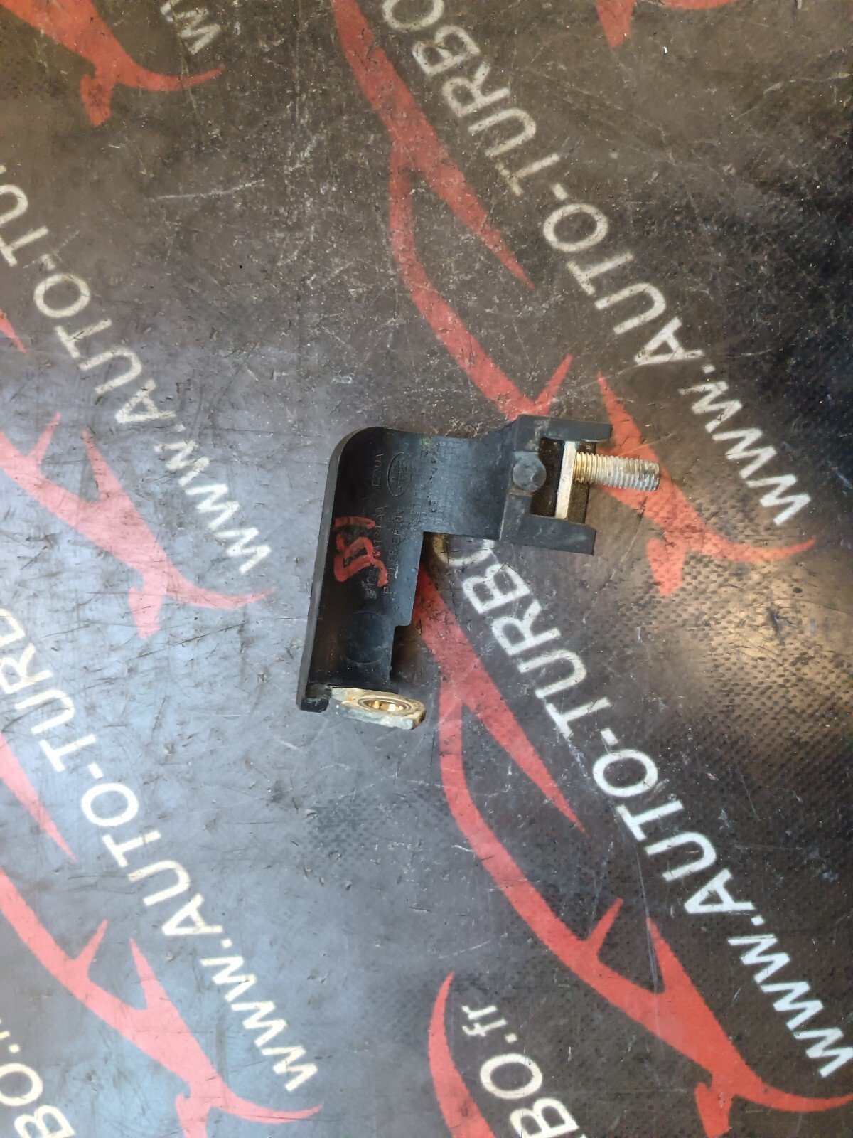 ADAPTATEUR ALIMENTATION   RANGE ROVER SPORT 3.0 TDV6 306DT EH2211A134AA