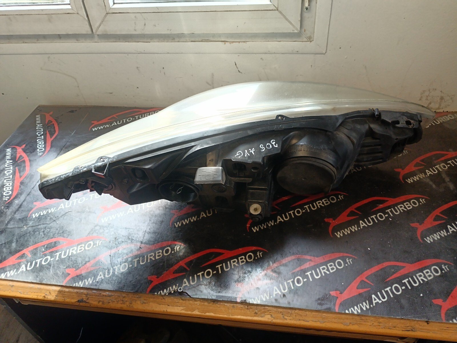 PHARE AVANT GAUCHE    PEUGEOT 308 I 44710748