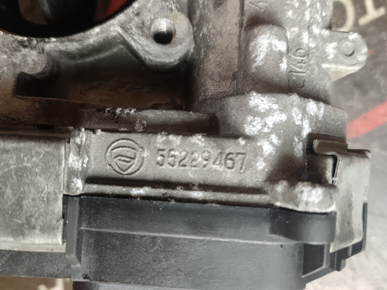 BOITIER PAPILLON  ALFA ROMEO 159 2.4 JTD TI 55229467