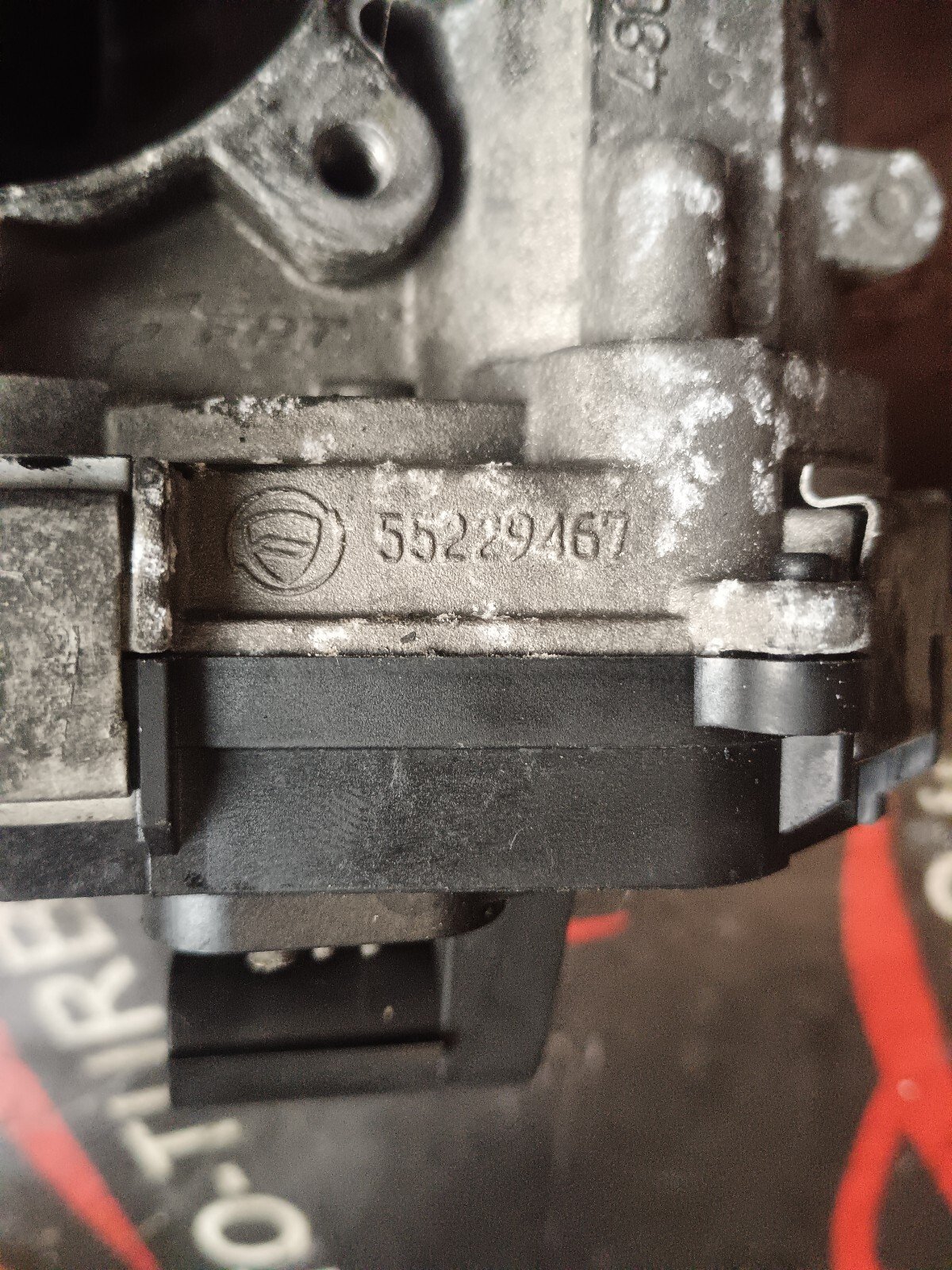 BOITIER PAPILLON  ALFA ROMEO 159 2.4 JTD TI 55229467