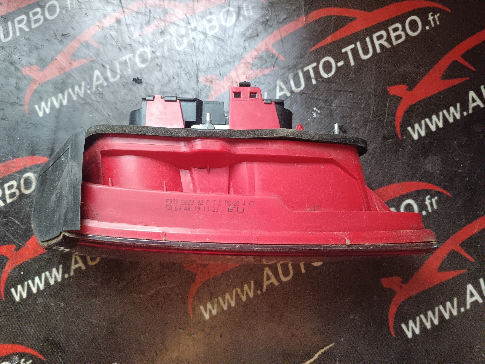 FEUX ARRIERE DROITE ALFA ROMEO 159 2.4 JTD TI F939562302