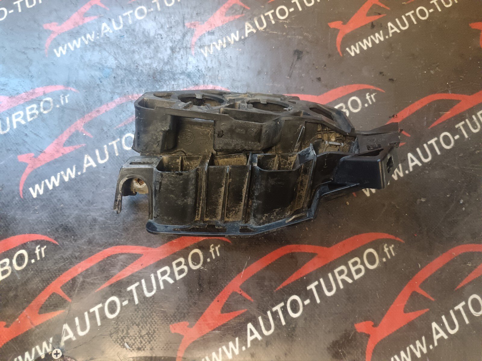 SUPPORT DE PARE CHOC AVANT DROITE PEUGEOT 308 I 1.6 HDI 90 CH 9680406380