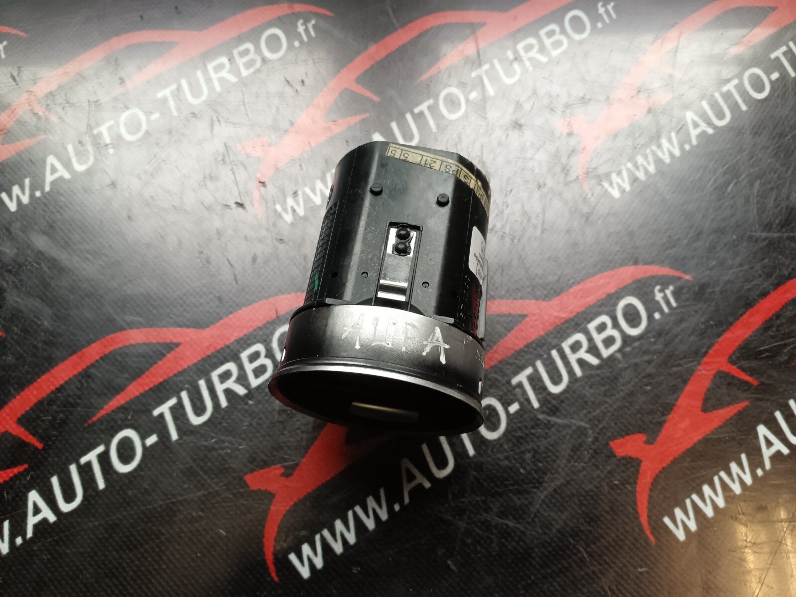 GRILLE D'AERATION TABLEAU DE BORD ALFA ROMEO 159 REFERENCE: 376630