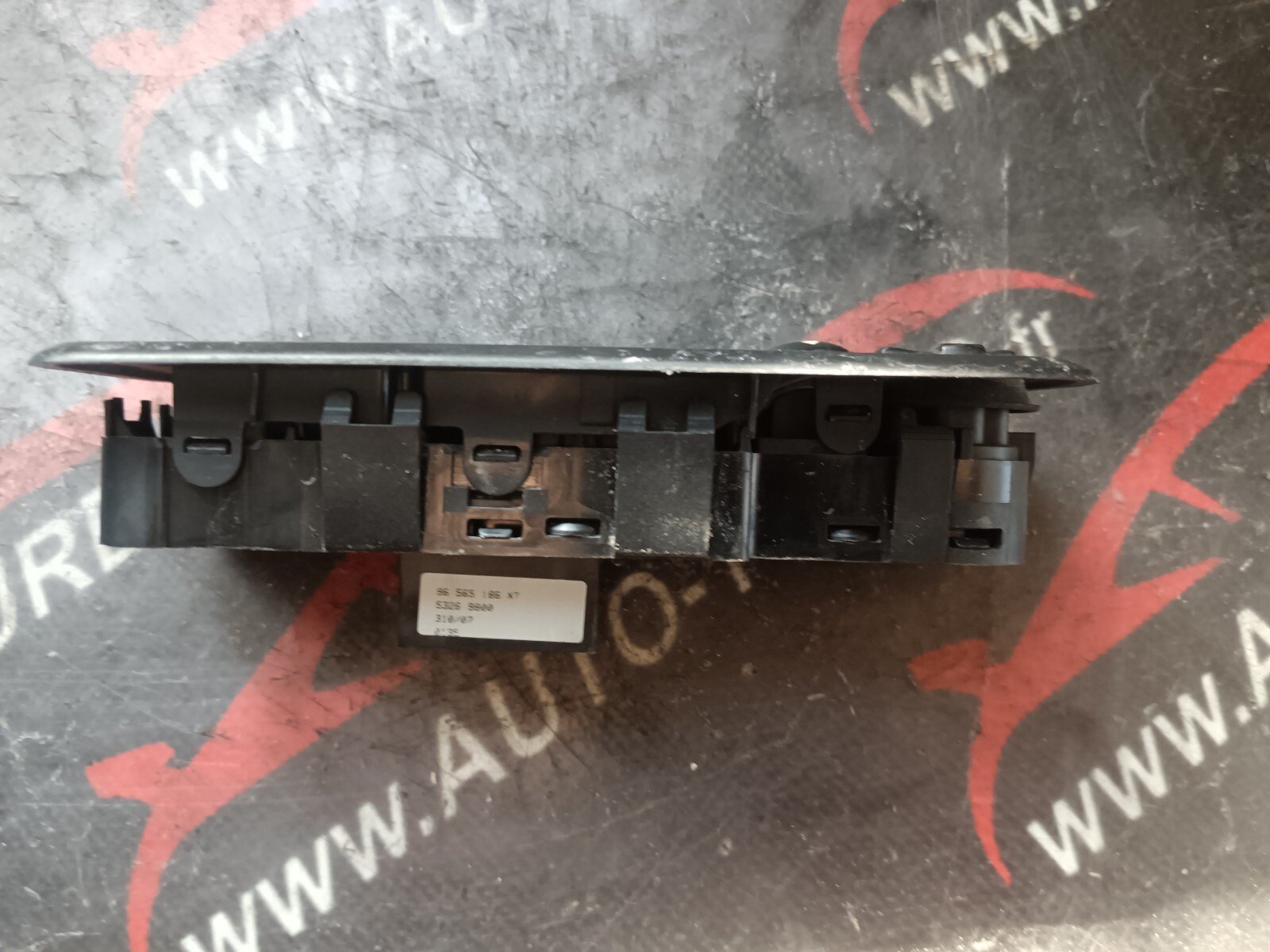 COMMANDES LEVE VITRE RETROVISEUR CONDUCTEUR  PEUGEOT 308 I 96565186XT