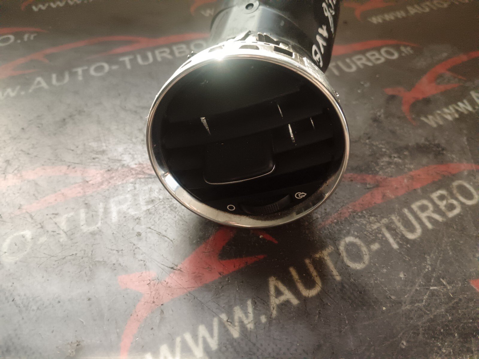 GRILLE D'AERATION DROITE PEUGEOT 308 I 9655994277