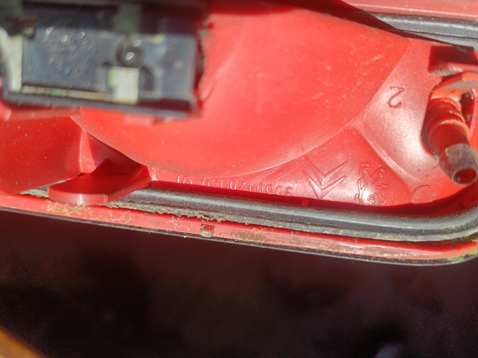 FEU STOP DE HAYON DE COFFRE  PEUGEOT 308 I 9680426580