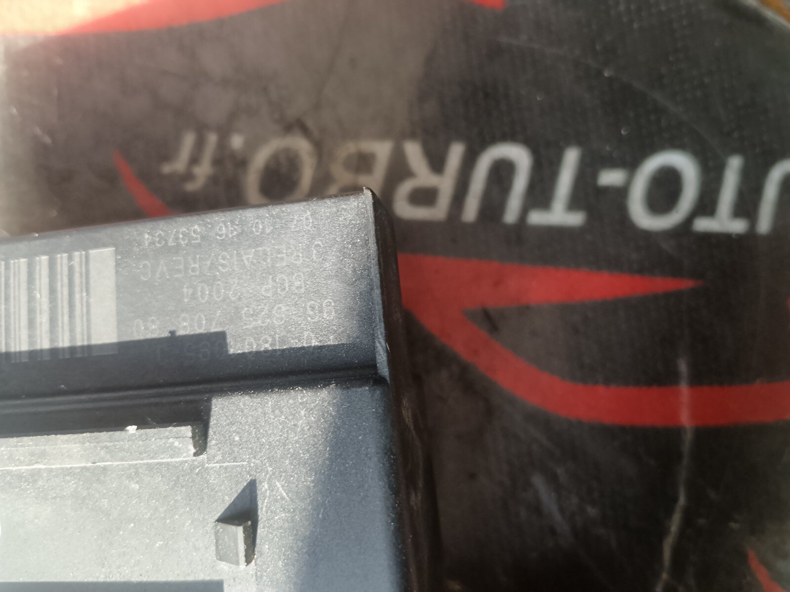 BOITIER PRECHAUFFAGE  PEUGEOT 308 I 1.6 HDI 90 CH 9662570880