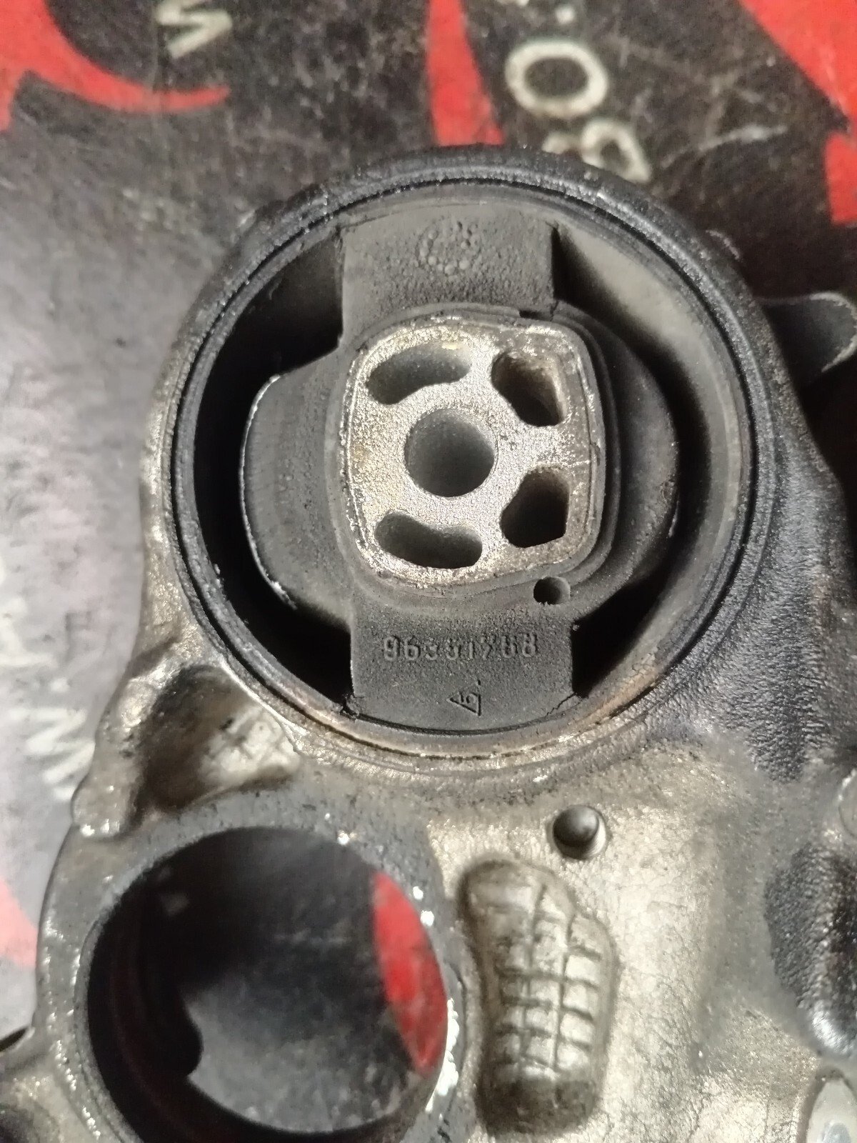 SUPPORT MOTEUR MILIEU  PEUGEOT 308 I 1.6 HDI 90 CH 96351768