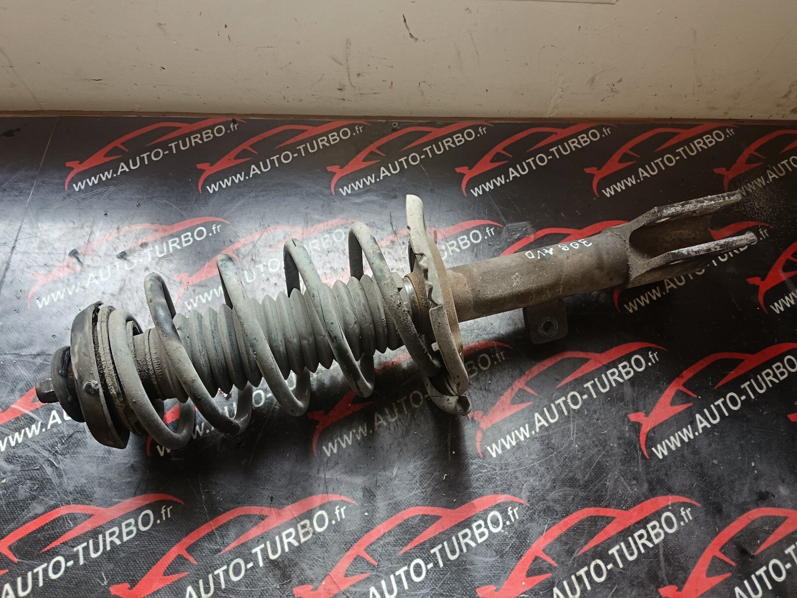 AMORTISSEUR AVANT DROITE PEUGEOT 308 I 1.6 HDI 90 CH