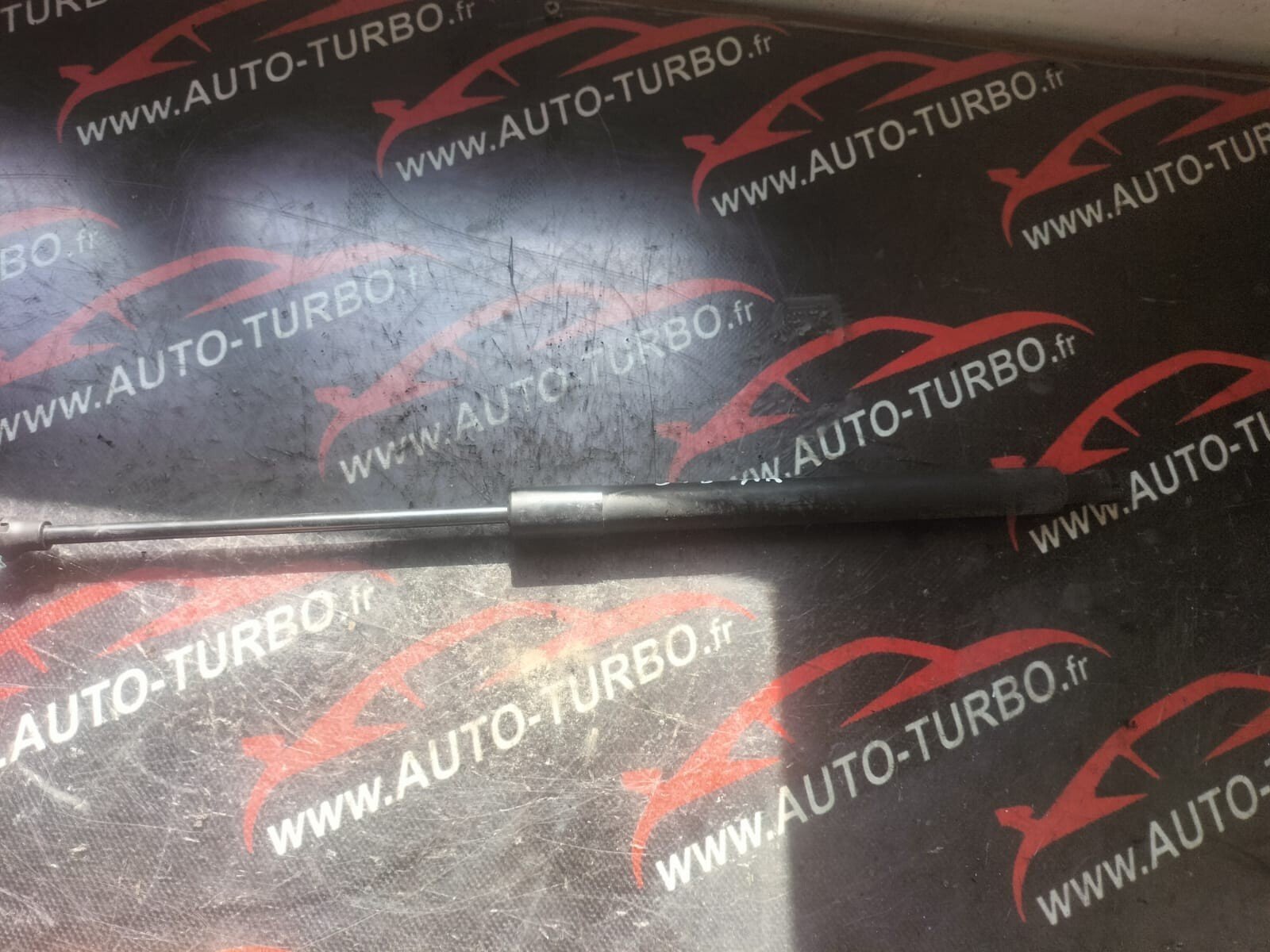 VERIN DE COFFRE PEUGEOT 308 I 1.6 HDI 90 CH 9657342180